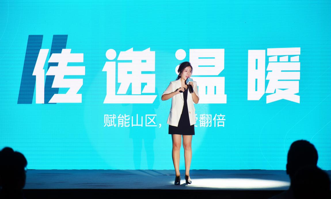 彭州市气象局到彭州市实验小学调研:ag亚娱官网(图3) AG亚娱集团官方